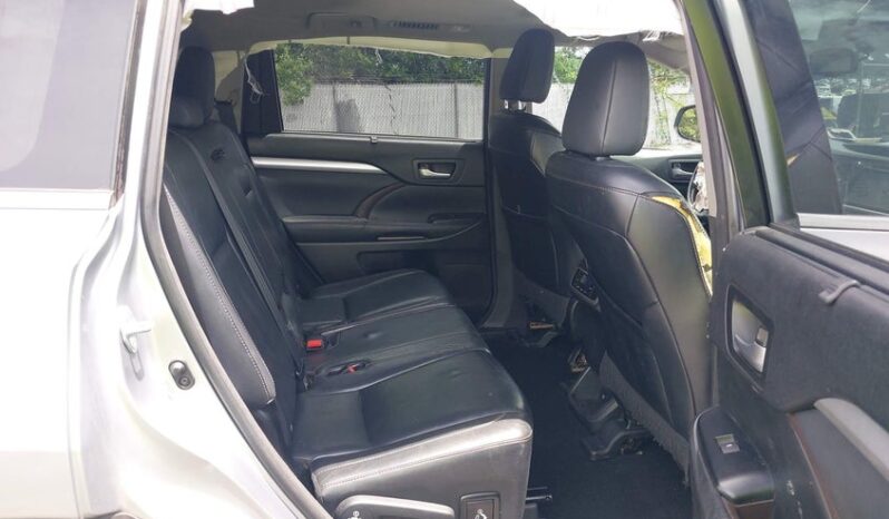 
								2015 Toyota Highlander full									