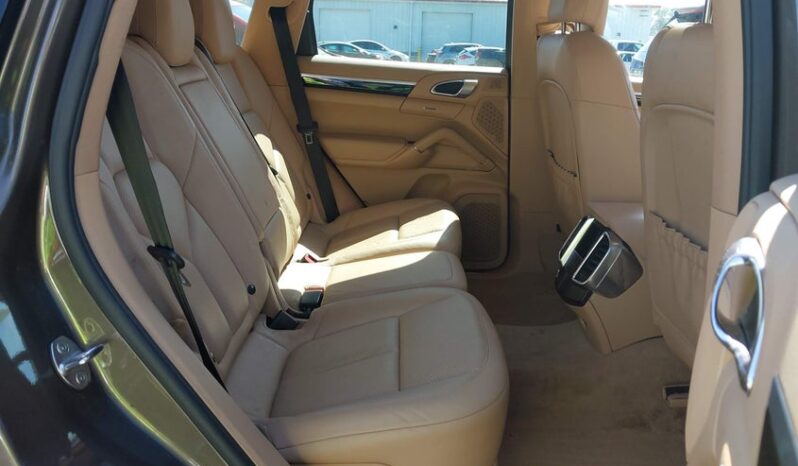 
								2012 Porsche Cayenne full									