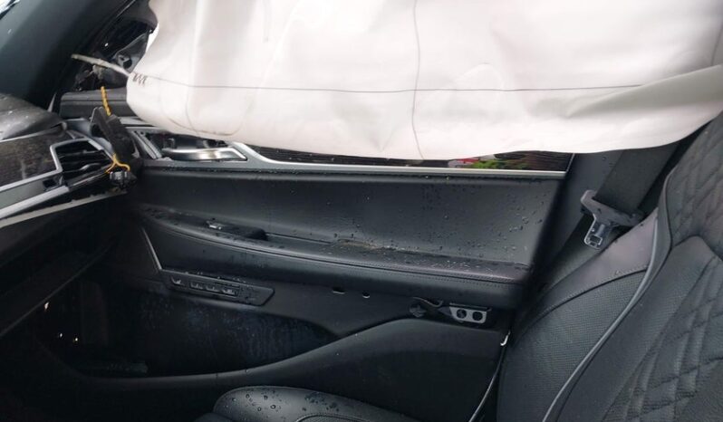 
								2019 BMW 750i full									