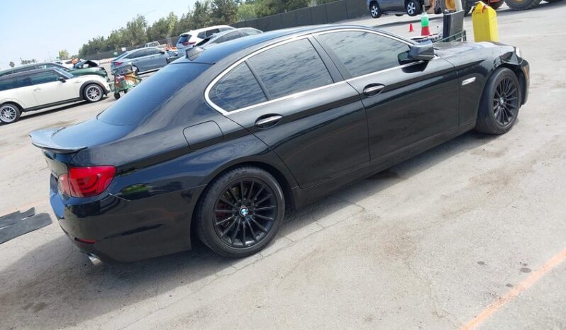 
								2013 BMW 5 series full									