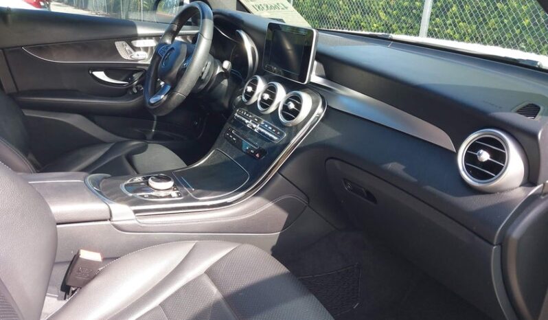 
								2018 Mercedes-benz Glc 300 full									