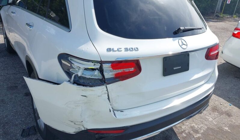 
								2018 Mercedes-benz Glc 300 full									