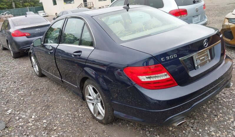 
								2012 Mercedes-benz C 300 full									