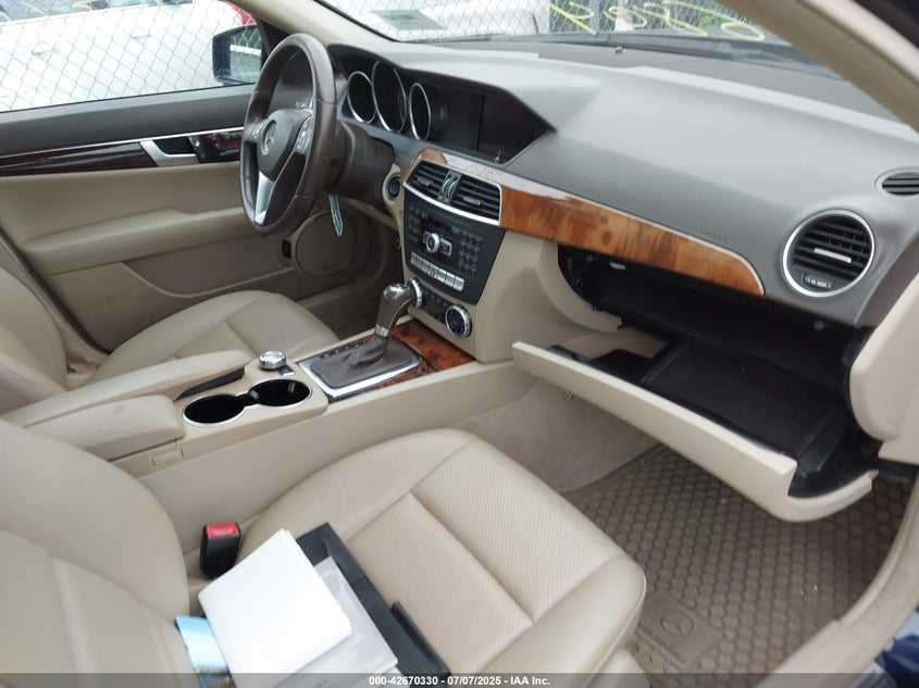 2012 Mercedes-benz C 300