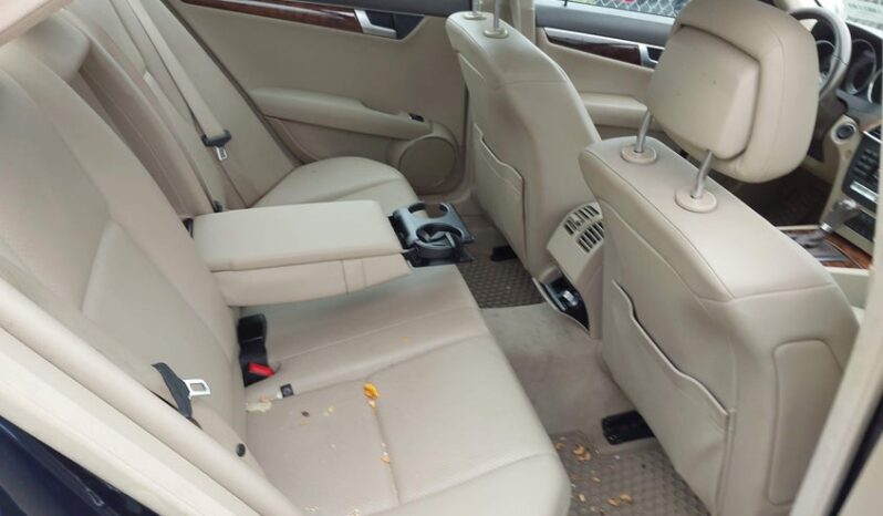 
								2012 Mercedes-benz C 300 full									