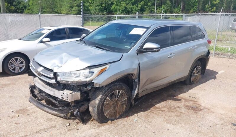 
								2019 Toyota Highlander full									