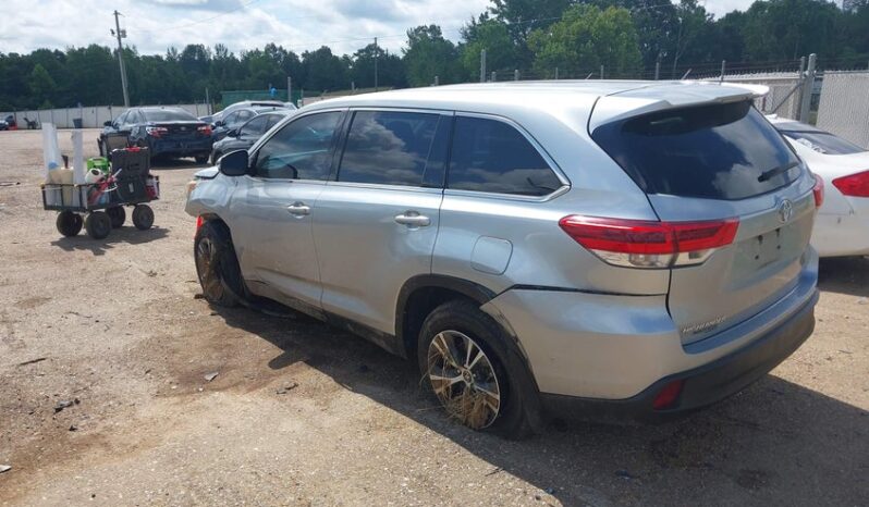 
								2019 Toyota Highlander full									