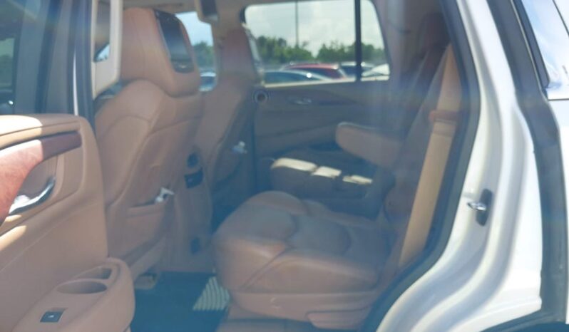 
								2016 Cadillac Escalade full									
