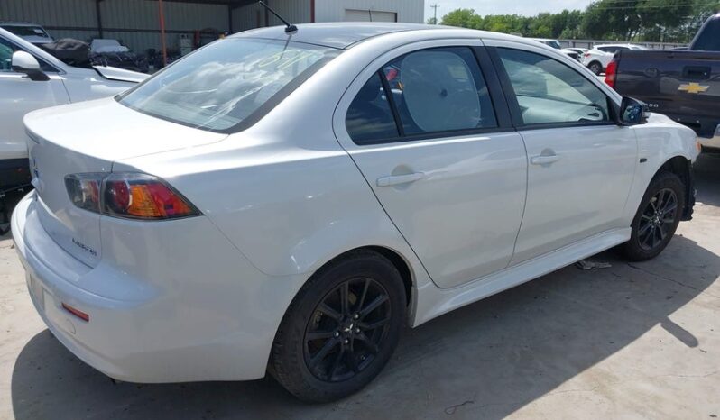 
								2017 Mitsubishi Lancer full									