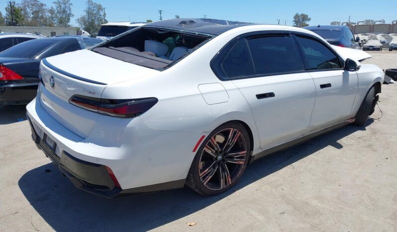 
								2023 BMW 7 series full									