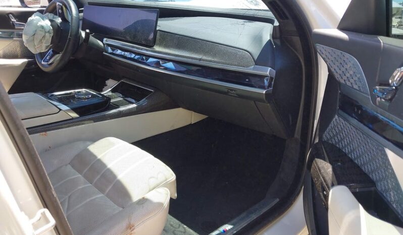 
								2023 BMW 7 series full									