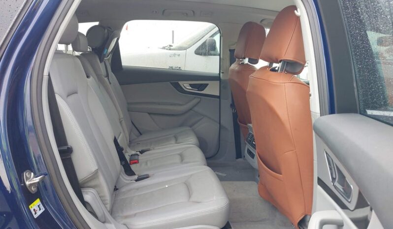 
								2019 Audi Q7 full									