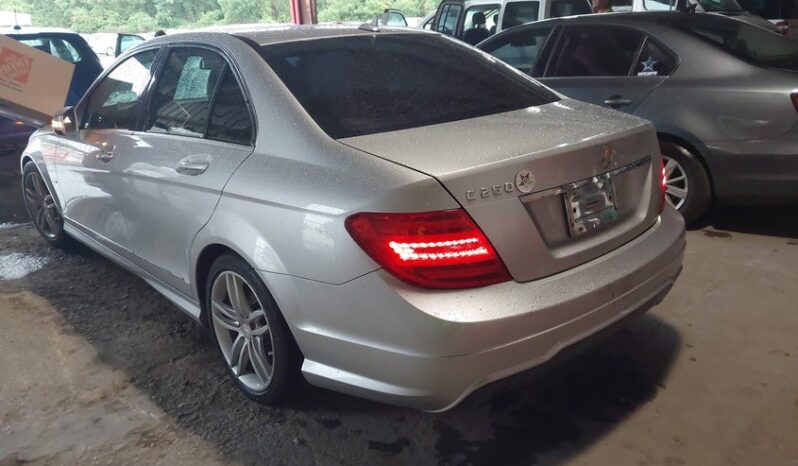 
								2012 Mercedes-benz C 250 full									