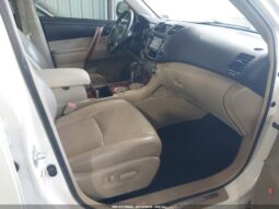 
										2013 Toyota Highlander full									