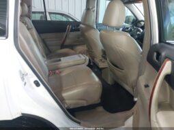 
										2013 Toyota Highlander full									