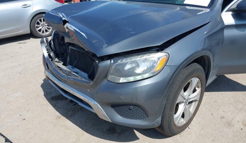 
								2017 Mercedes-benz Glc full									
