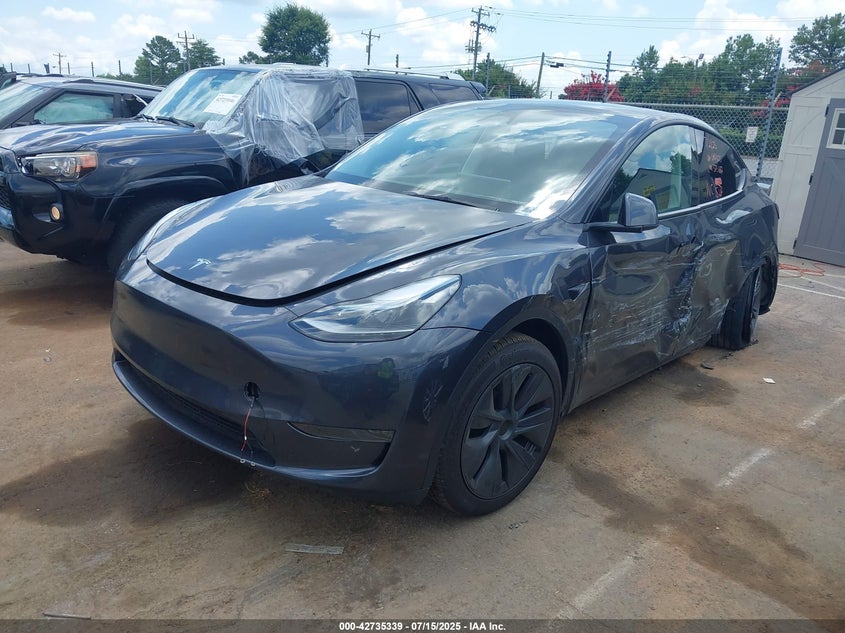 2025 Tesla Model y