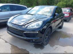 
										2013 Porsche Cayenne full									
