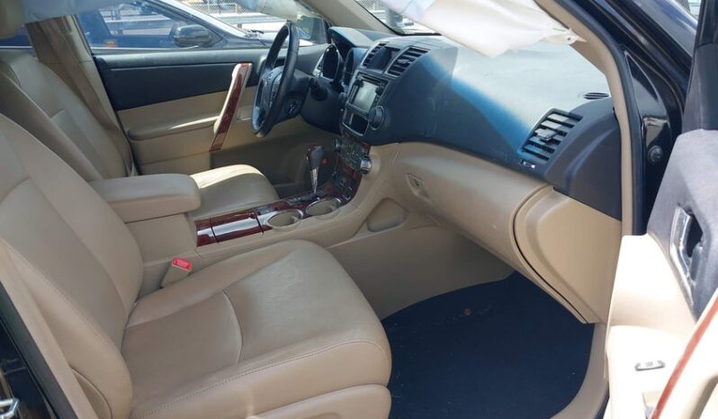 
								2013 Toyota Highlander full									