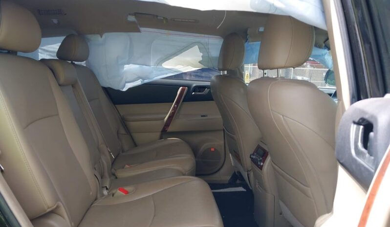 
								2013 Toyota Highlander full									