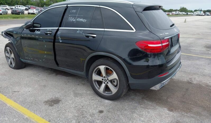 
								2019 Mercedes-benz Glc 300 full									