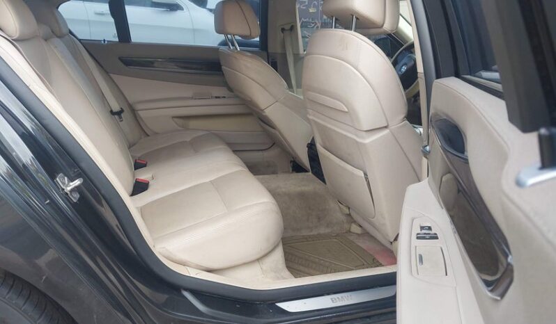 
								2012 BMW 7 series full									