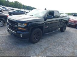 
										2017 Chevrolet Silverado full									