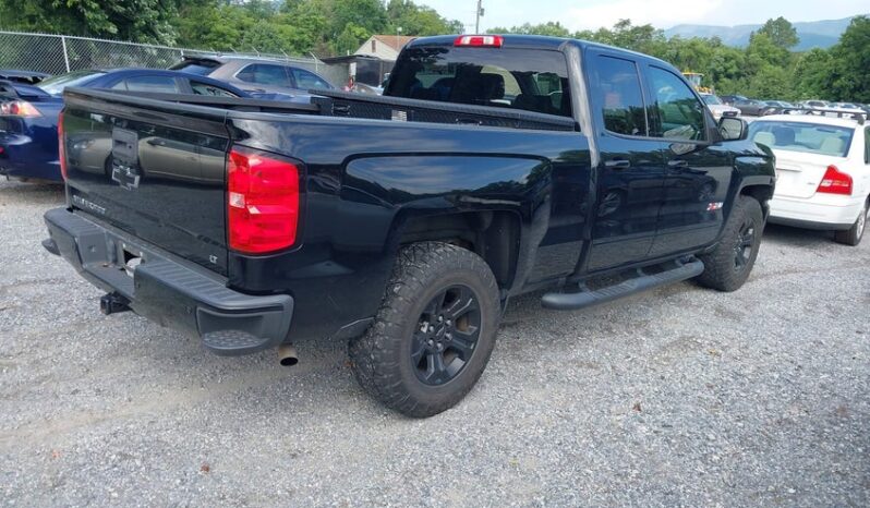 
								2017 Chevrolet Silverado full									