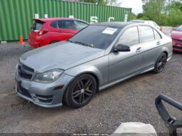 
										2012 Mercedes-benz C class full									