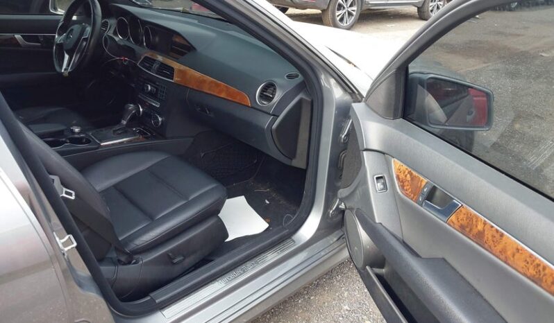 
								2012 Mercedes-benz C class full									