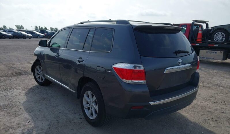 
								2013 Toyota Highlander full									