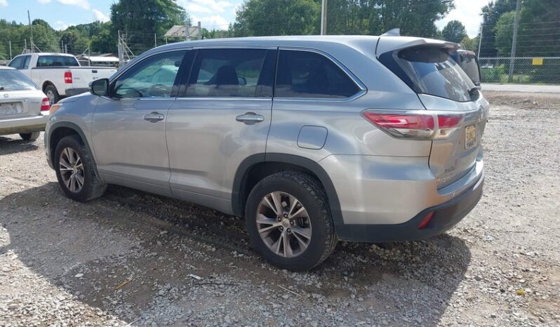 
								2015 Toyota Highlander full									