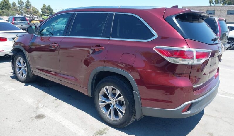 
								2015 Toyota Highlander full									