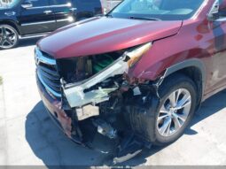 
										2015 Toyota Highlander full									
