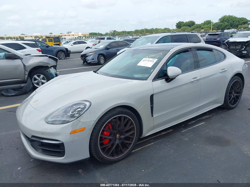 2021 Porsche Panamera
