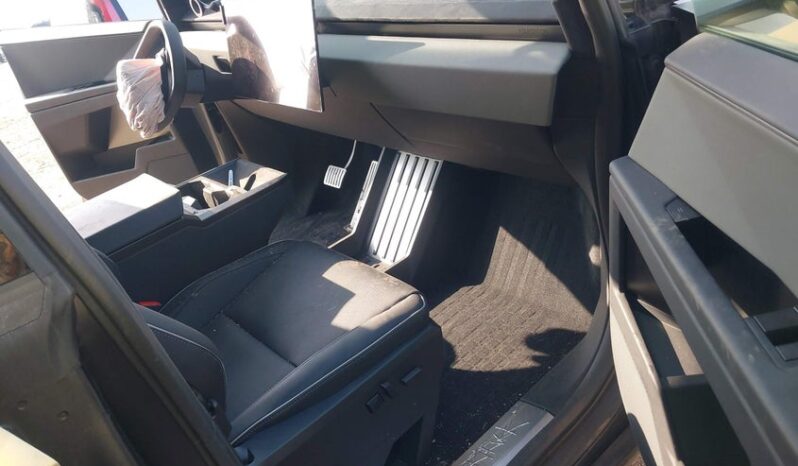
								2024 Tesla Cybertruck full									