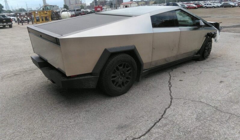 
								2024 Tesla Cybertruck full									