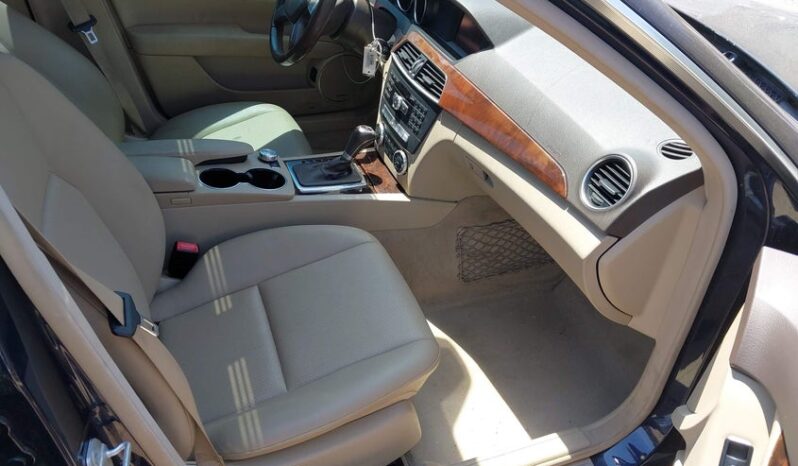 
								2013 Mercedes-benz C 300 full									