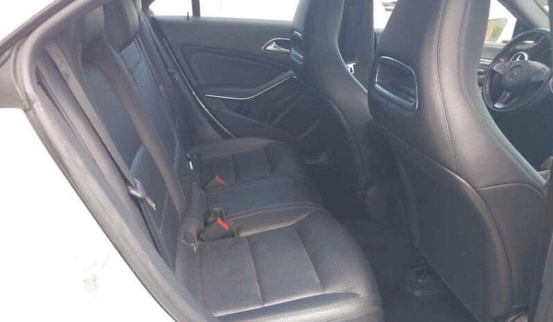 
								2015 Mercedes-benz Cla 250 full									
