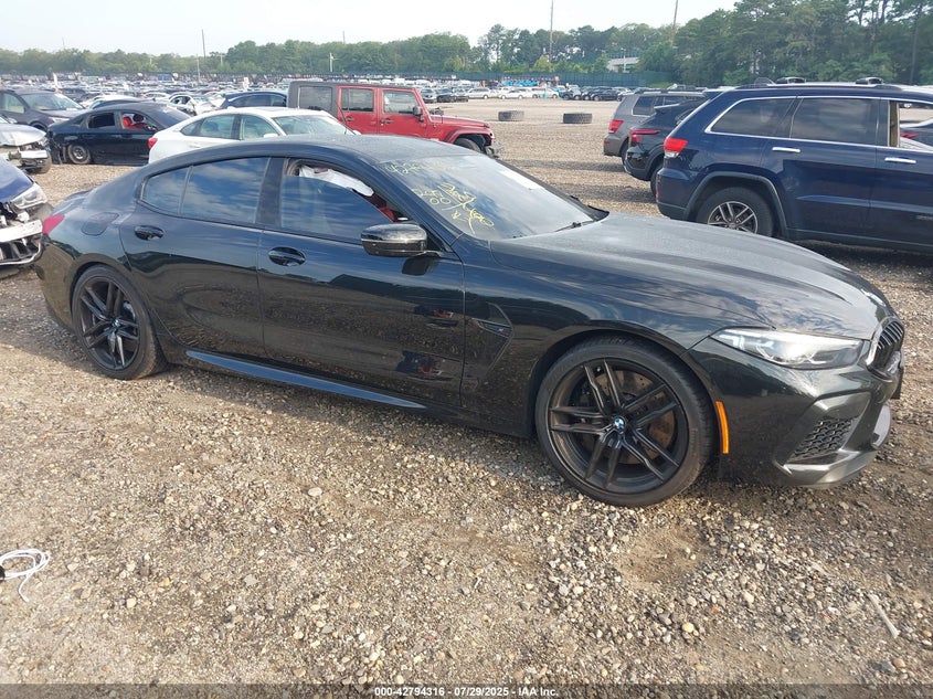 2022 BMW M8 gran coupe