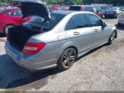 
										2012 Mercedes-benz C 300 full									