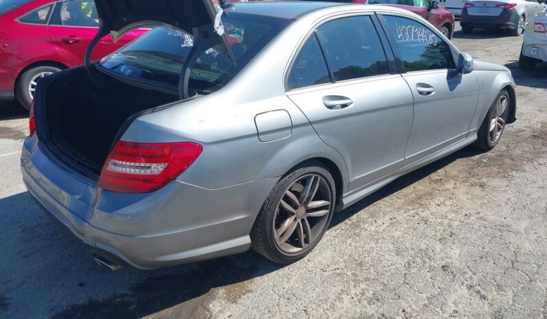 
								2012 Mercedes-benz C 300 full									