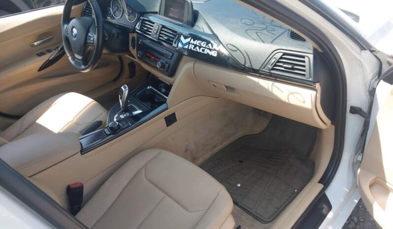 
								2012 BMW 3 series full									