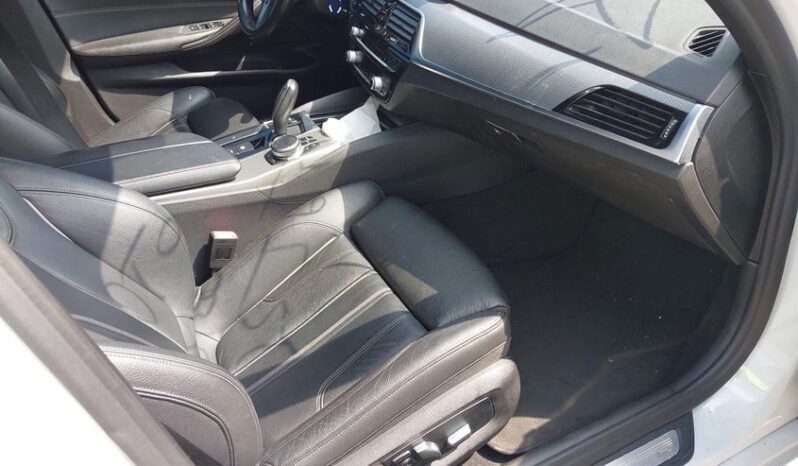 
								2019 BMW 530I full									