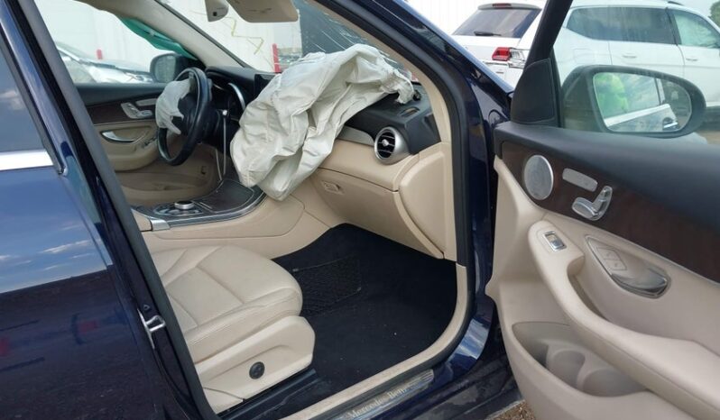 
								2019 Mercedes-benz Glc full									
