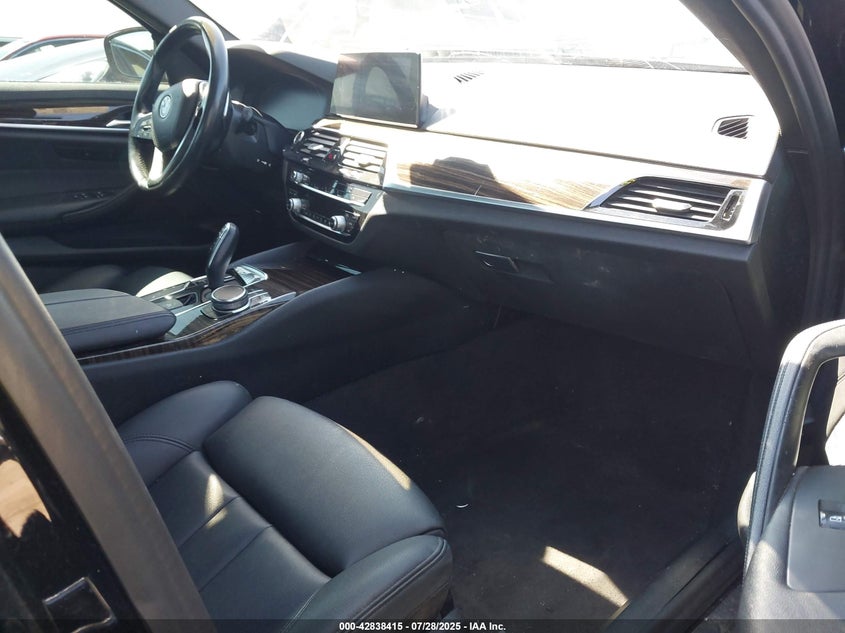 2020 BMW 530I