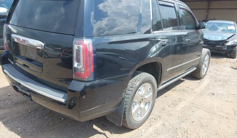 
								2017 Gmc Yukon full									