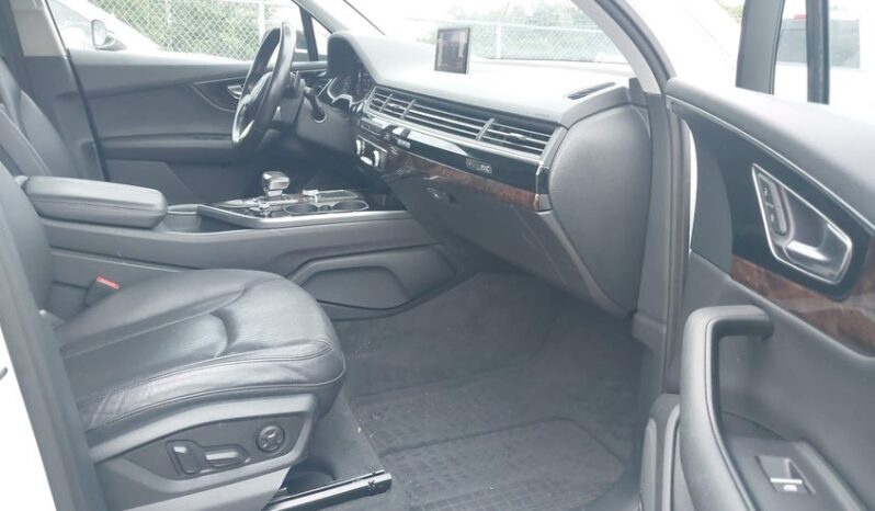 
								2017 Audi Q7 full									
