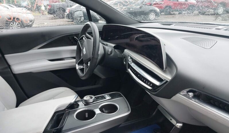 
								2024 Cadillac Lyriq full									