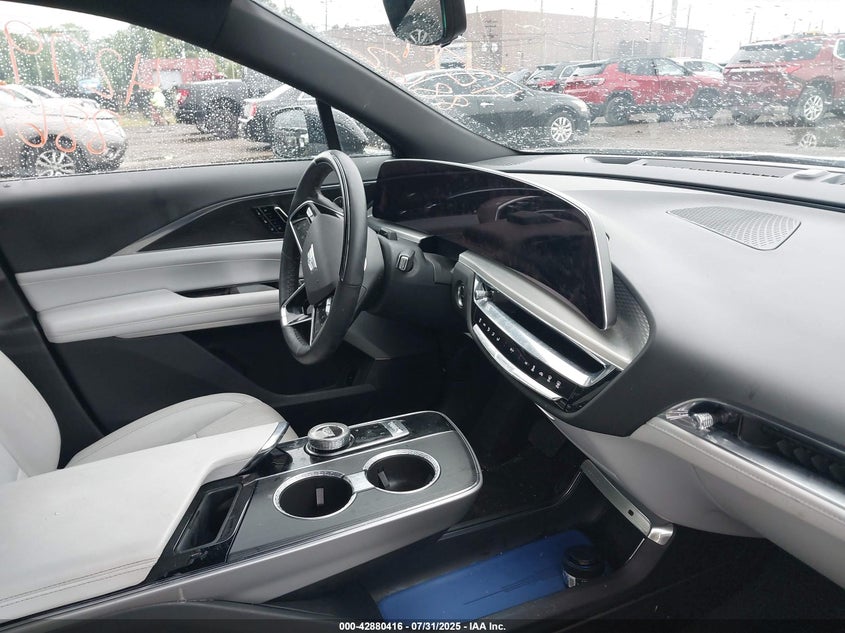 2024 Cadillac Lyriq